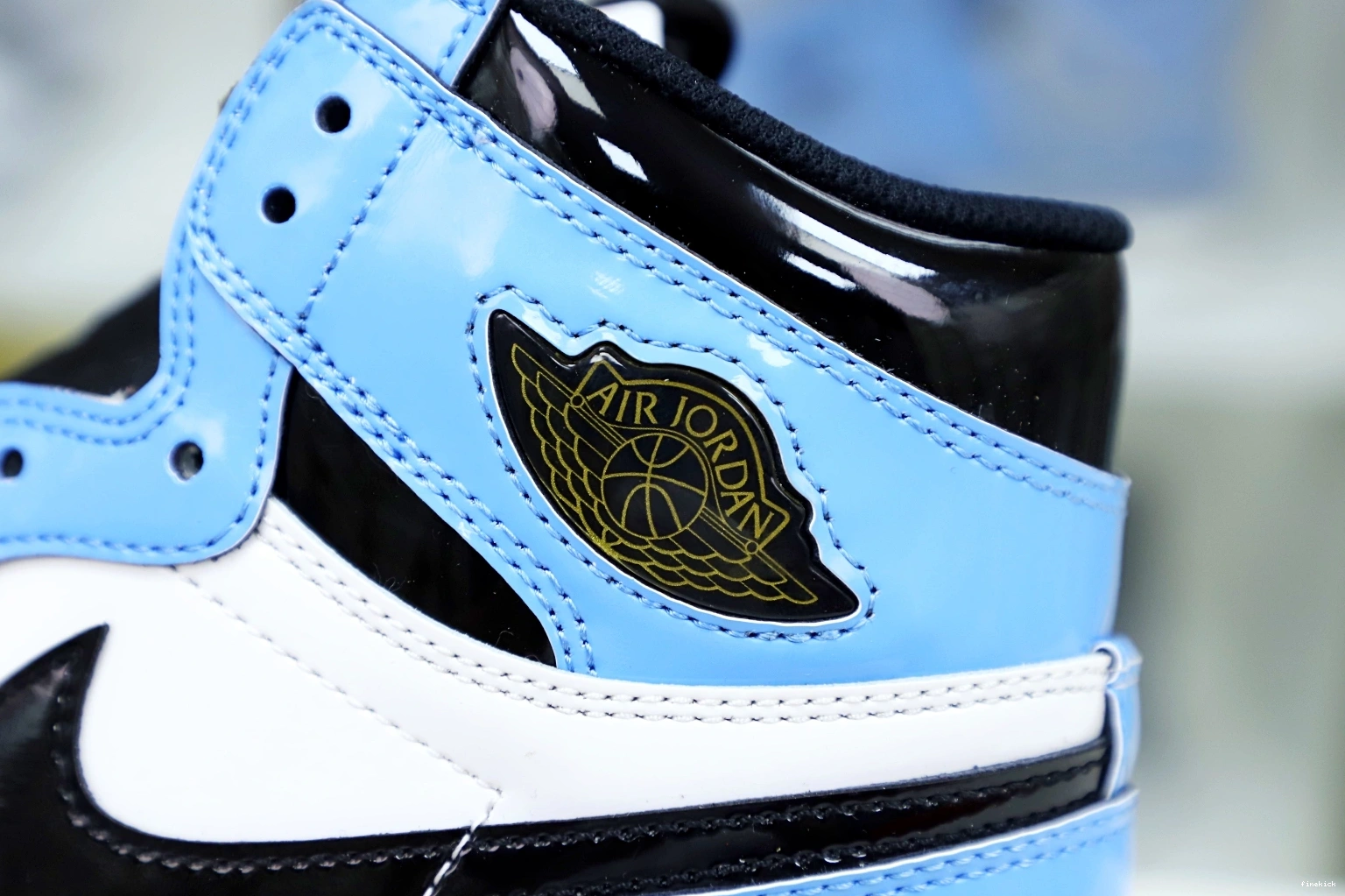AIR 'FEARLESS' HIGH 1 OG RETRO JORDAN 0820